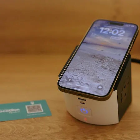 Ξενοδοχείο Location 3*